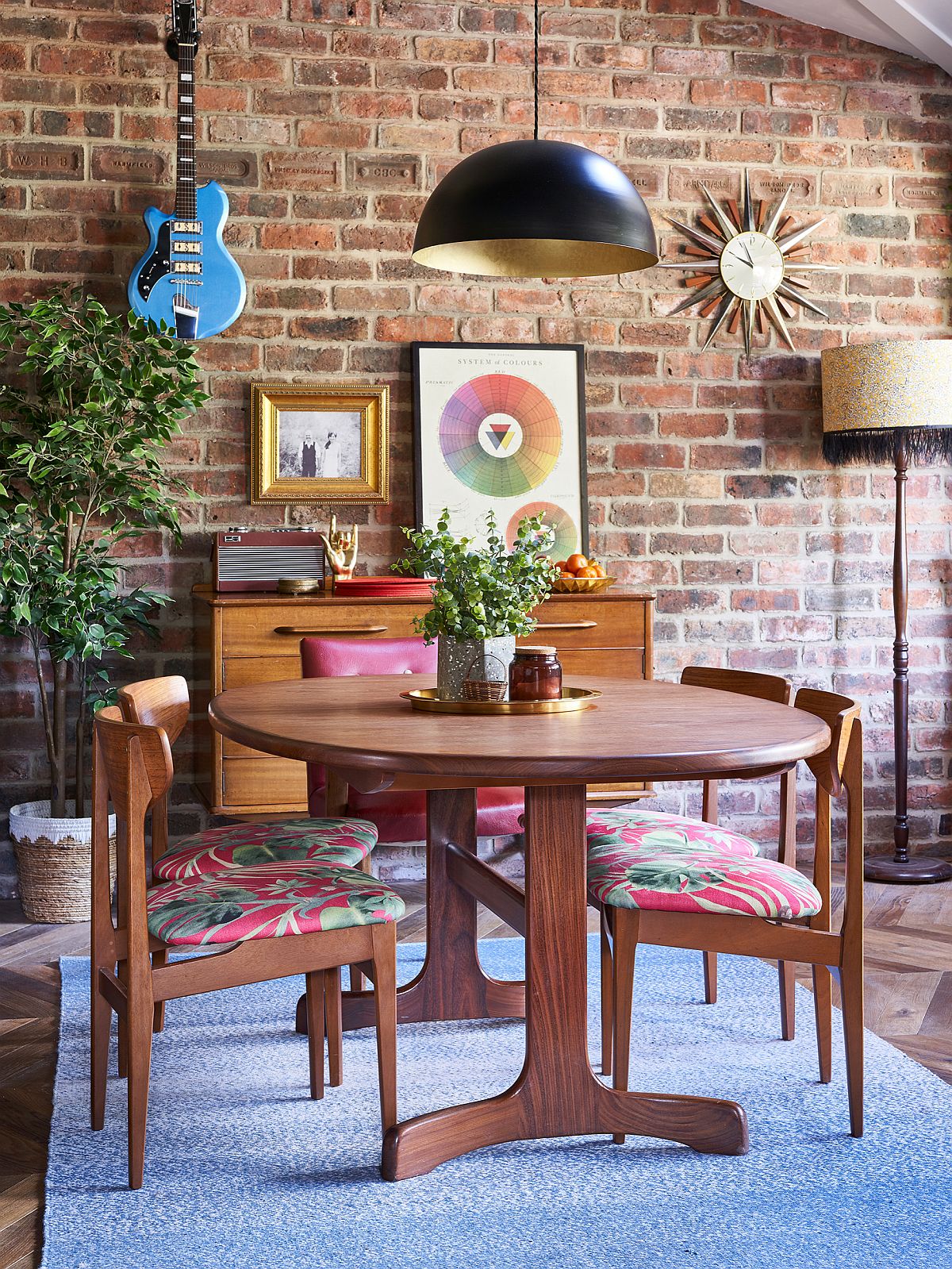 Beautiful brick walls are a hit even in the modern dining room