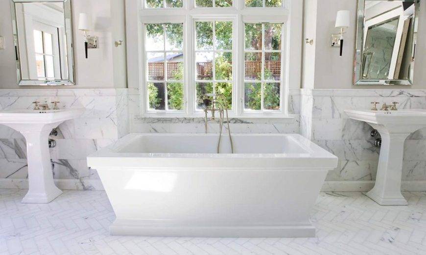 Monochromatic White Bathrooms: Serenity with Sophistication Unleashed!